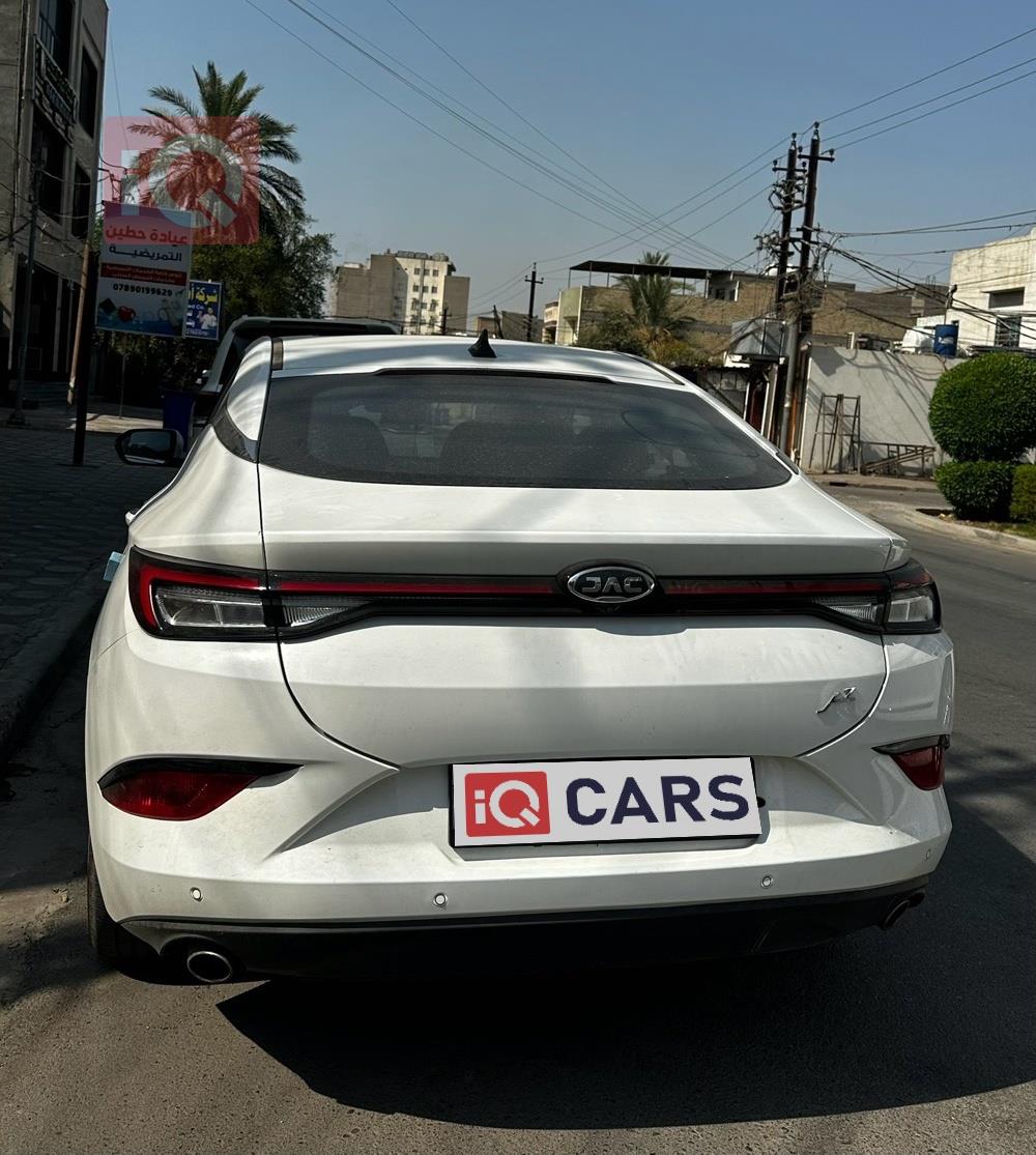 جاك J7
